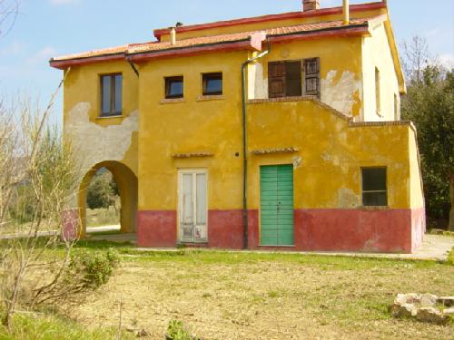 Huis in te koop de buurt van Pisa, Italië) € 1.000.000