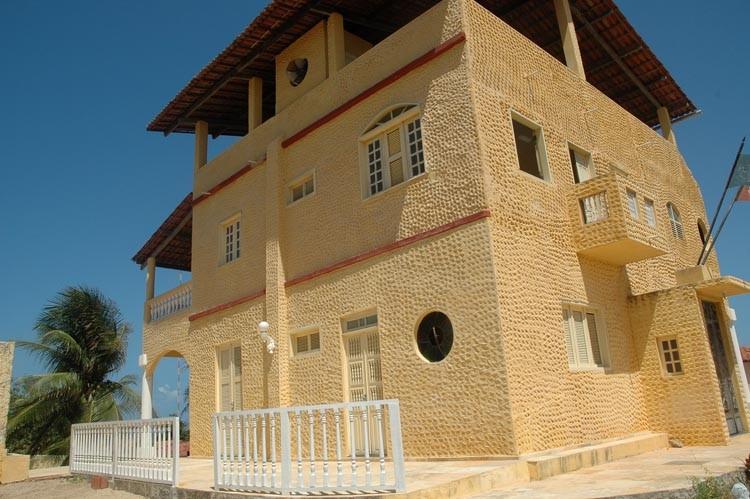 Andrew Halliday een vergoeding Openbaren Groot koloniaal huis te koop nabij Fortaleza, perceel 3000 m2 € 120000