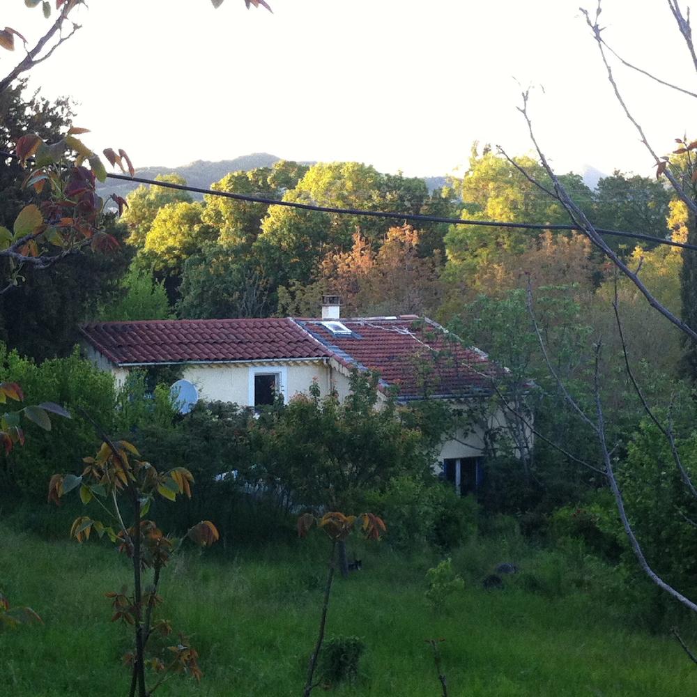 Te koop: Licht gelegen huis, gelegen in beschermde natuur, 1 km van Crest, Frankrijk € 270000